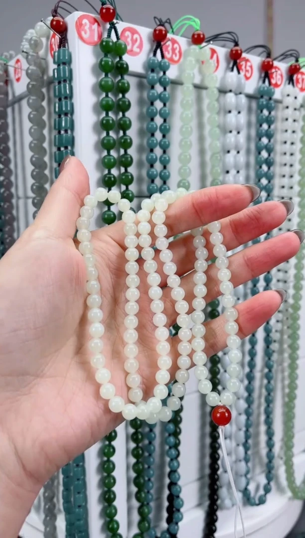 颈饰未镶嵌和田玉旭****86暖白