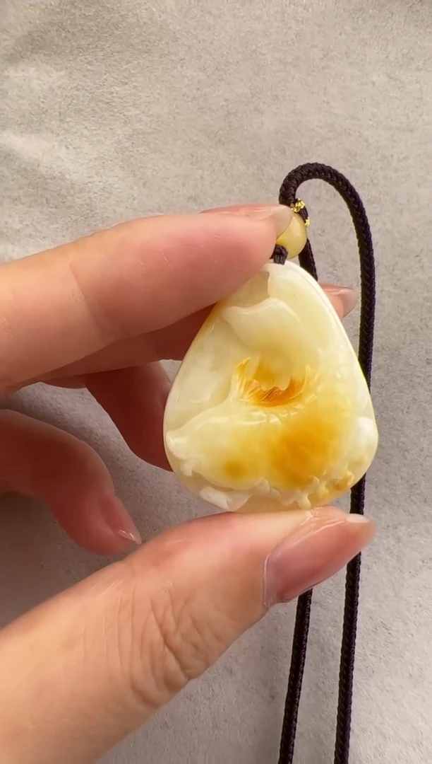 【闪购商品】琥珀裸石未镶嵌10211029-吊坠