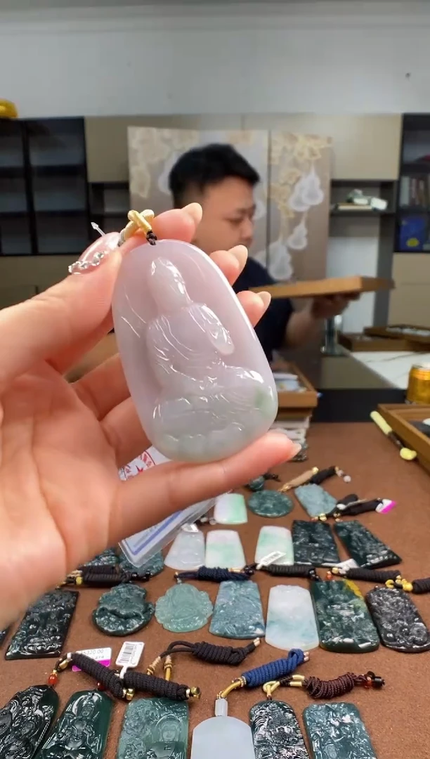 颈饰未镶嵌翡翠多样性发其一