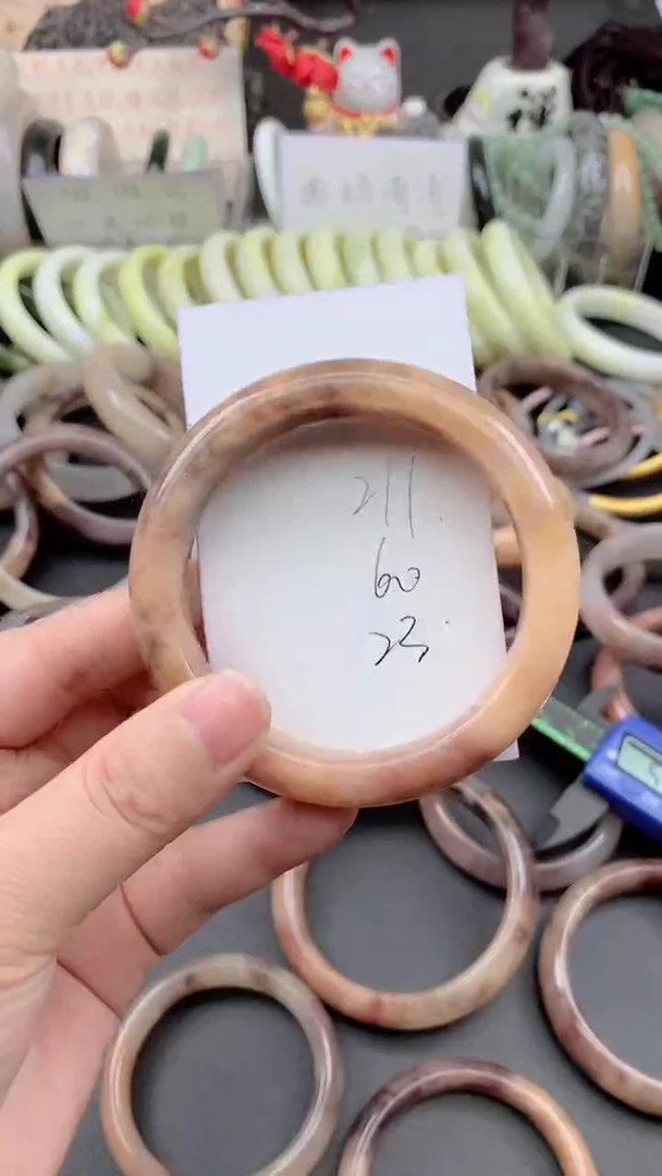 未镶嵌手镯石英质玉211