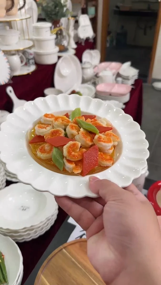 摆件陶微瑕 9英寸花瓣草帽盘