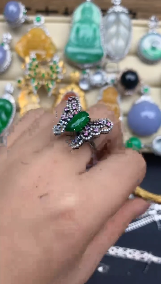 18K金镶嵌戒指翡翠405-中国好珍宝