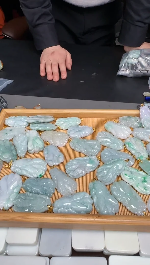 【闪购商品】翡翠挂件未镶嵌1级拍一发一多样性发货