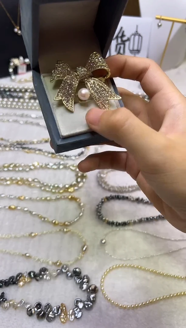 未镶嵌胸饰海水珍珠珍珠