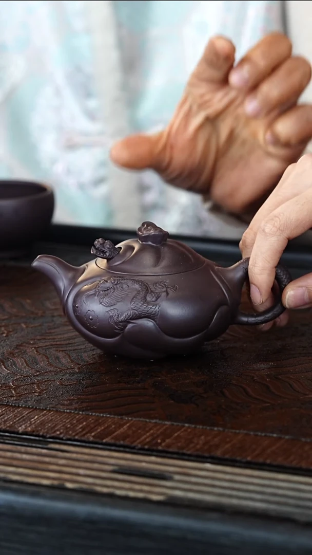 宜兴紫砂ZCP 黑墩头 鱼化龙