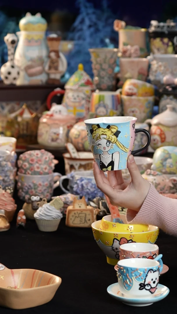 摆件陶景德镇釉下彩手绘设计师款陶瓷