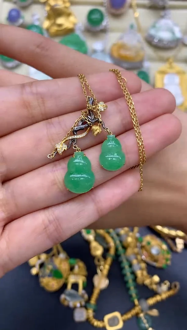 翡翠18K金镶嵌颈饰359-中国好珍宝