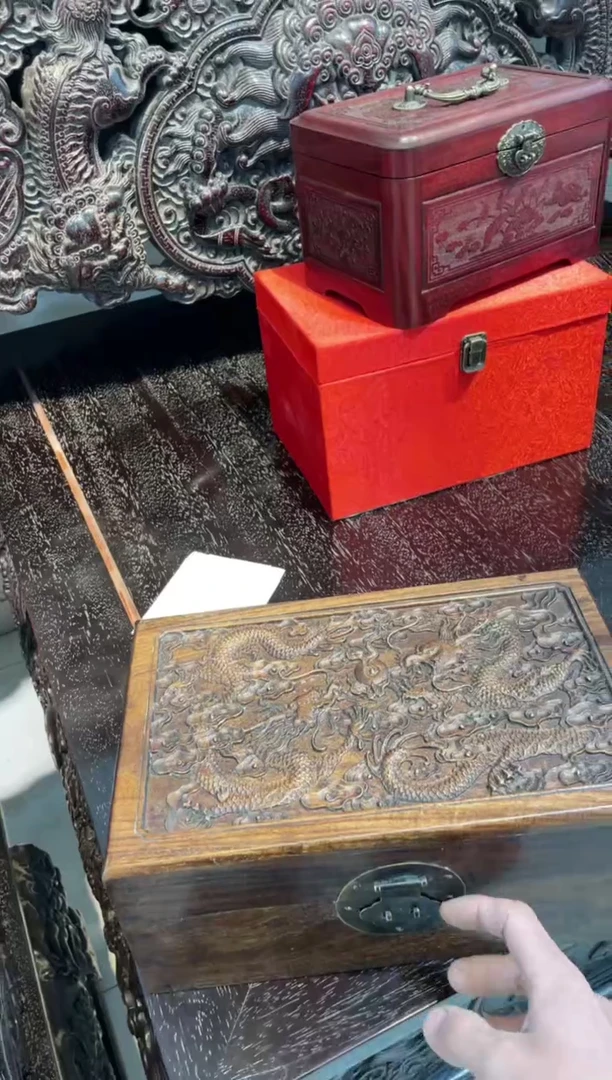 【闪购商品】木花梨木雕龙侧翻盒3*18*12