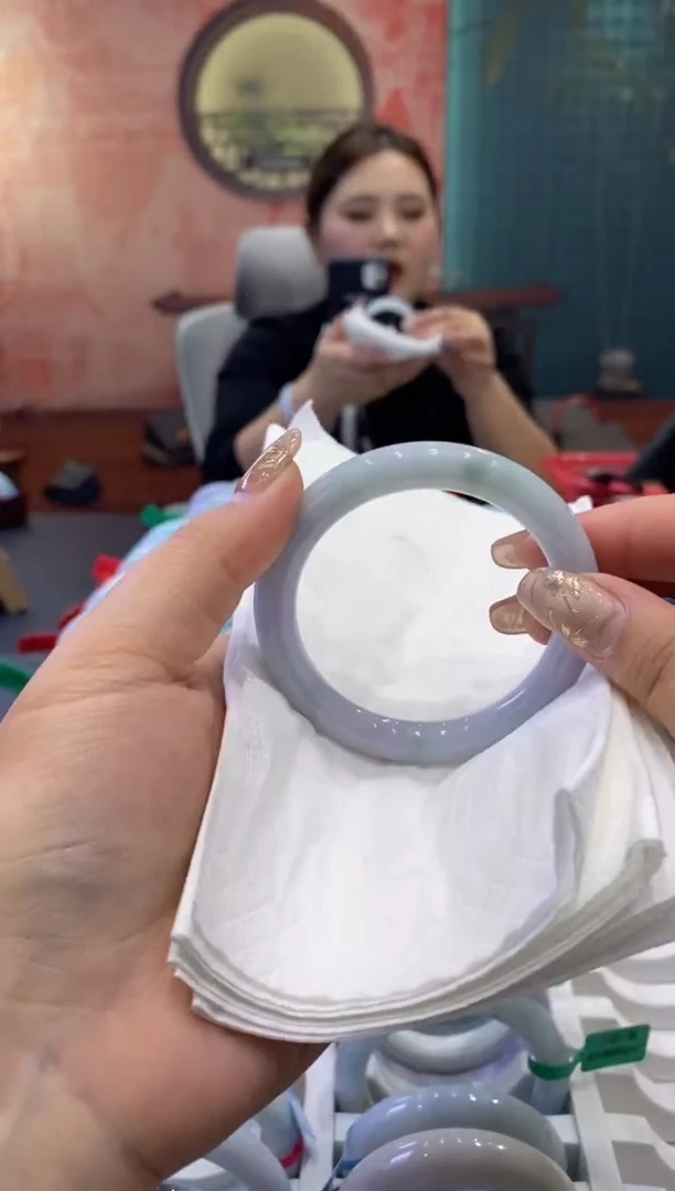 【闪购商品】翡翠手镯未镶嵌多人004240