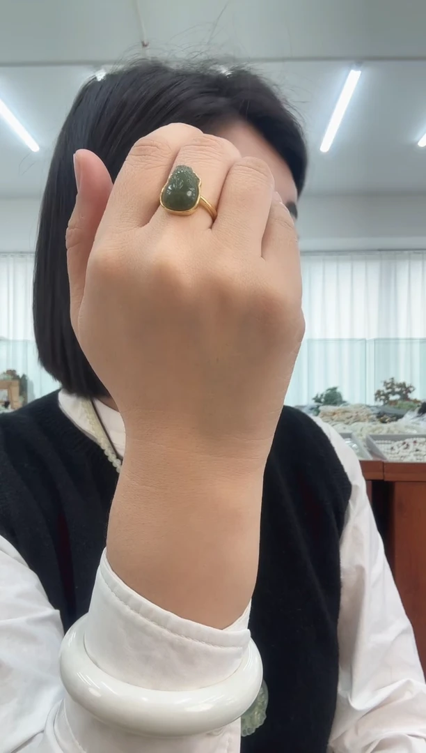 合金戒指和田玉貔貅戒指