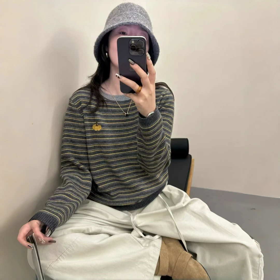 圆领打底条纹针织衫秋冬上衣百搭慵懒风撞色套头短款南瓜刺绣女