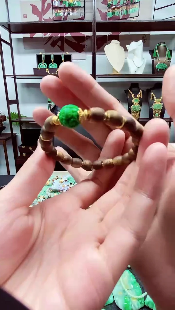 翡翠未镶嵌颈饰翡翠手串