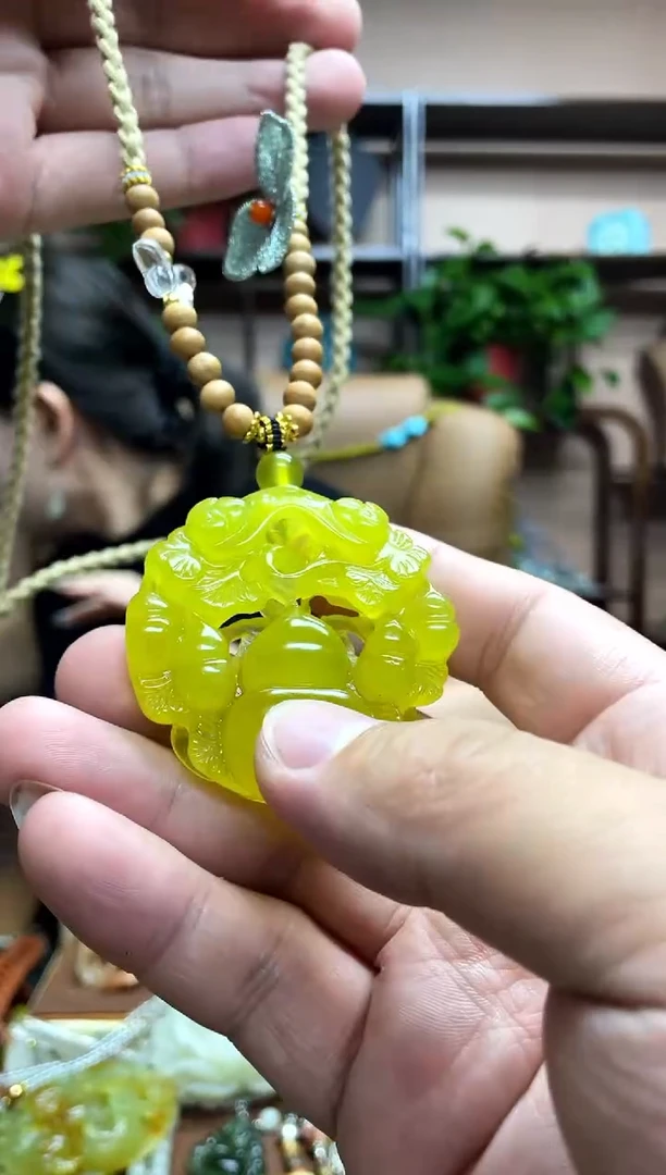 未镶嵌岫玉吊坠·