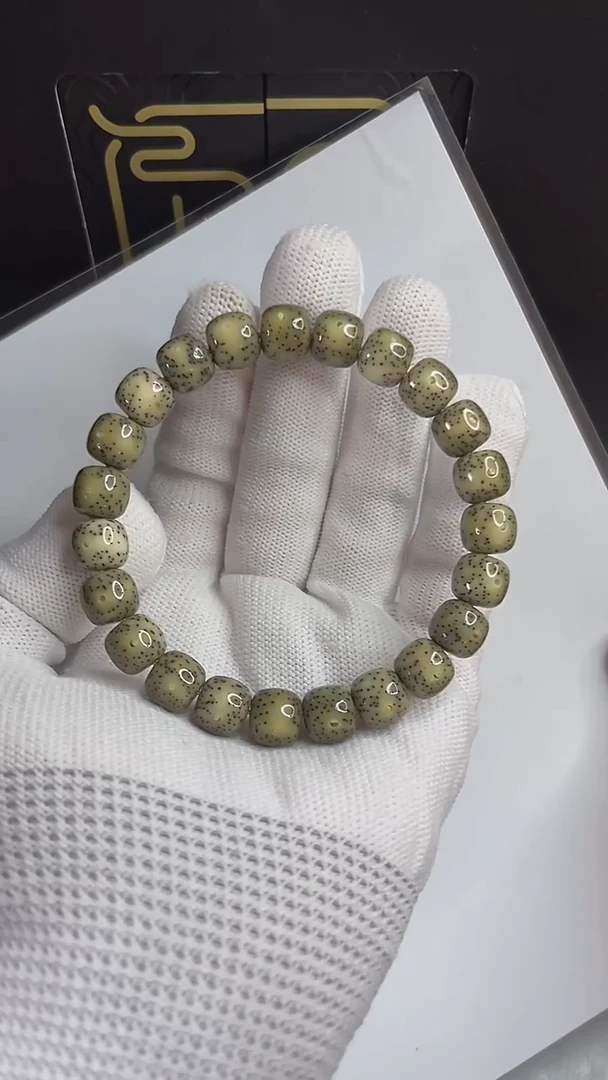 手串星月菩提小驼包10x9.a625