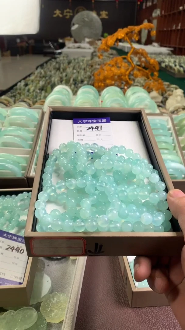 未镶嵌蛇纹石玉手链2491多样性发货其中之一