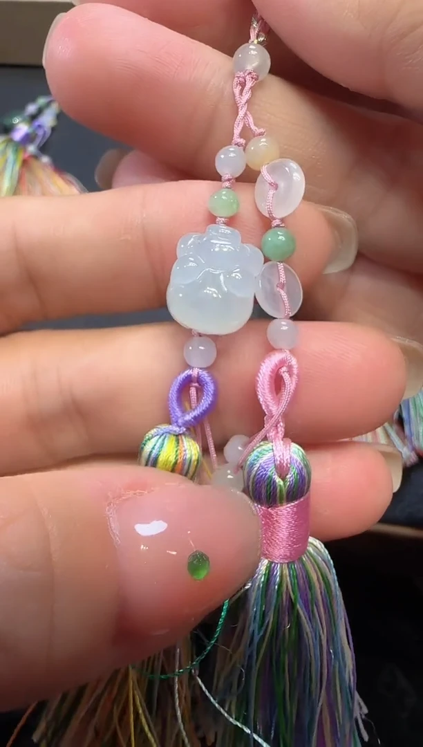 【闪购商品】翡翠挂件未镶嵌猪猪