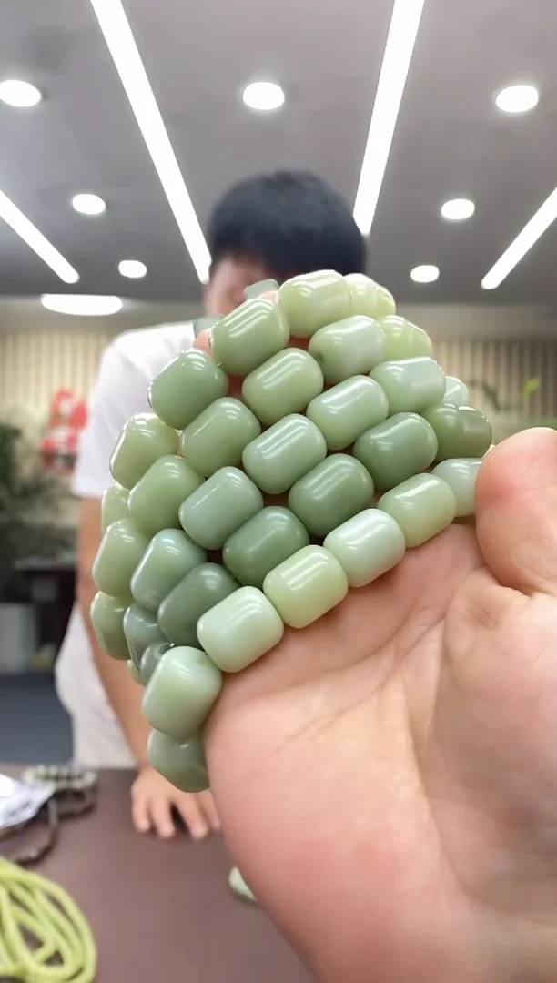 未镶嵌蛇纹石玉手串多样式发货随机发一