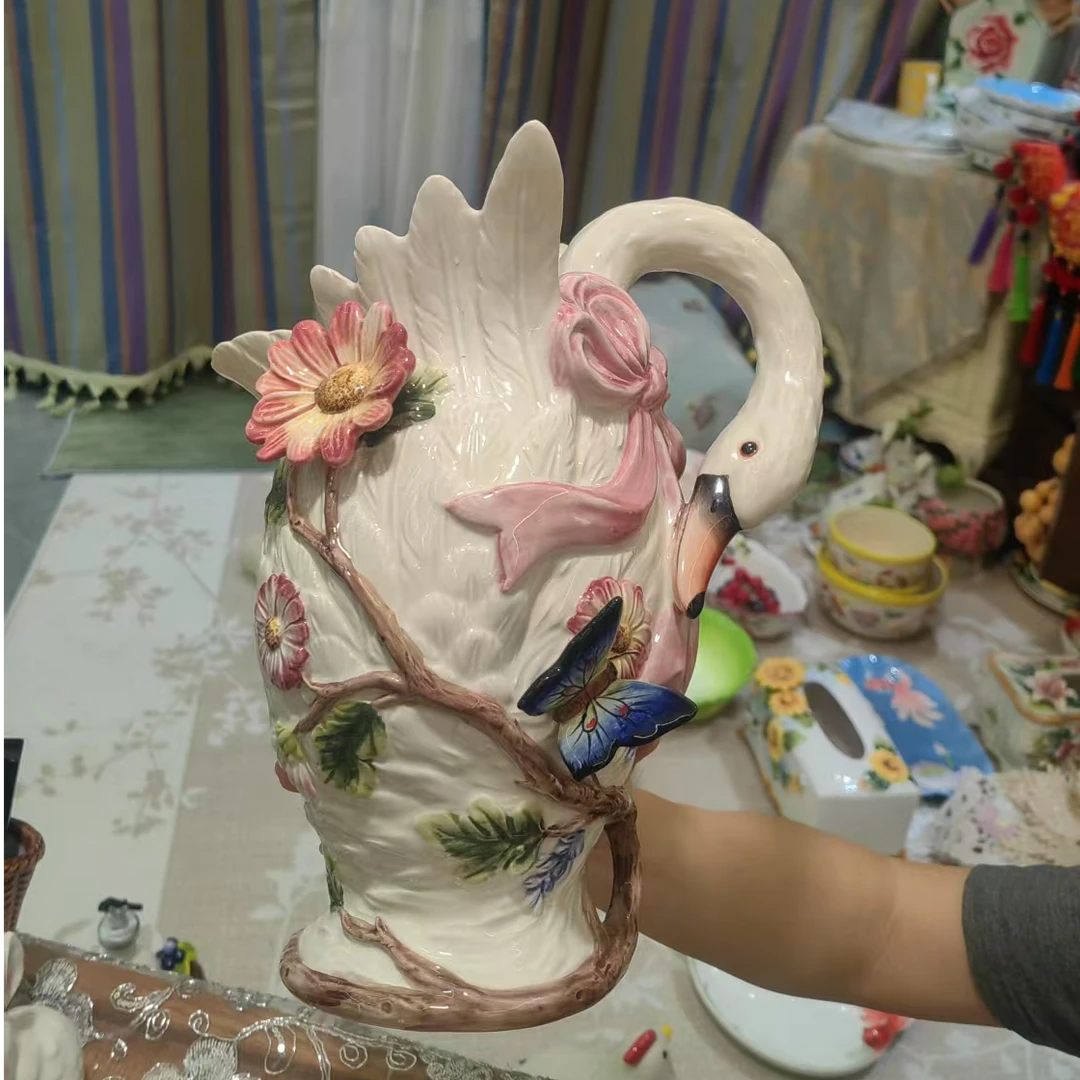 姹紫嫣红天鹅花瓶方亚