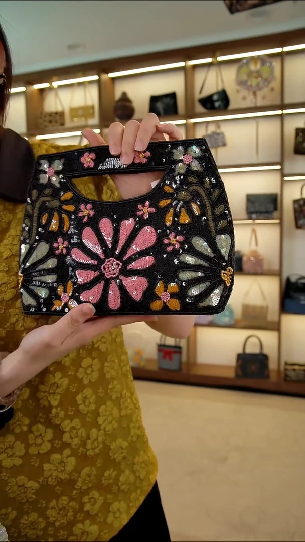 织物百格汇手工串珠包