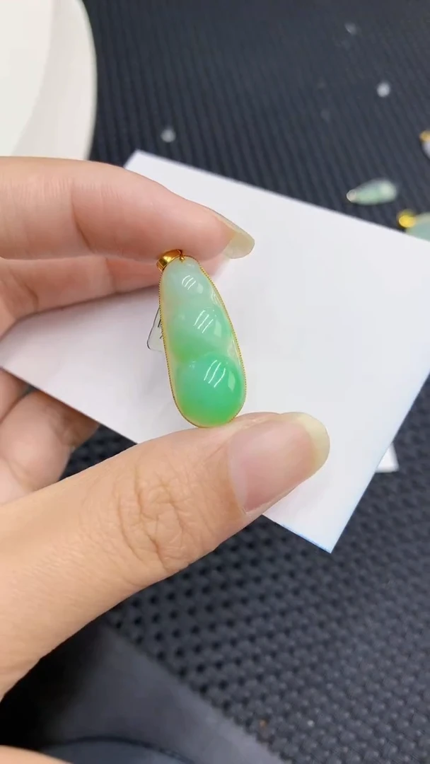 【闪购商品】翡翠颈饰18K金镶嵌            8