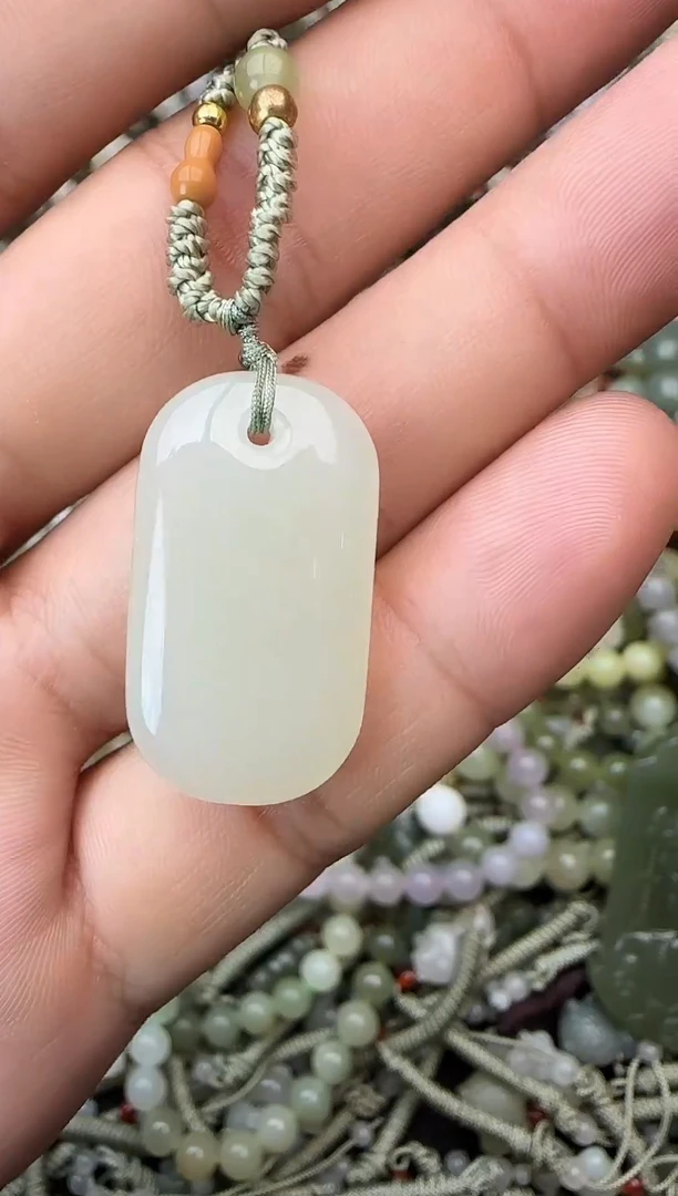 颈饰未镶嵌和田玉拍一发一