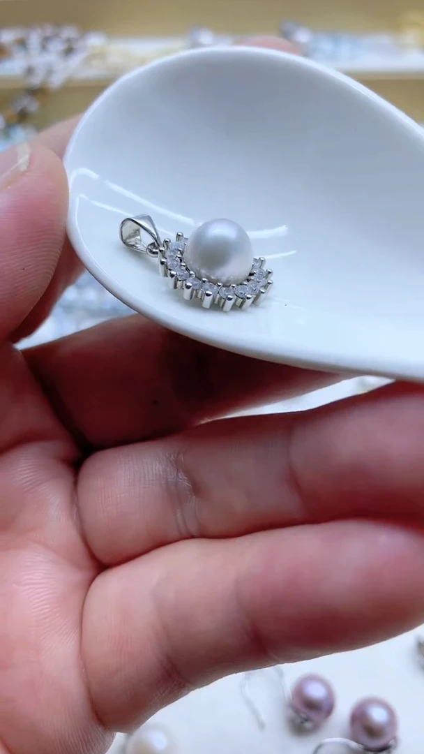 颈饰未镶嵌海水珍珠8-9mm