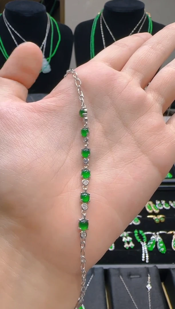 颈饰银S925镶嵌翡翠蛋面手链