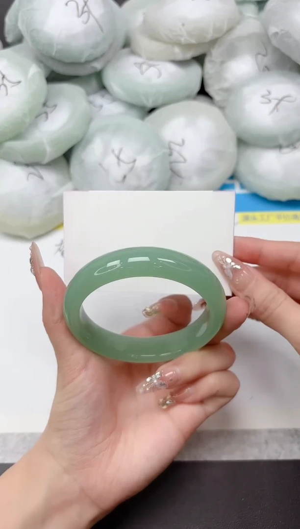 未镶嵌手镯石英质玉143-60.2