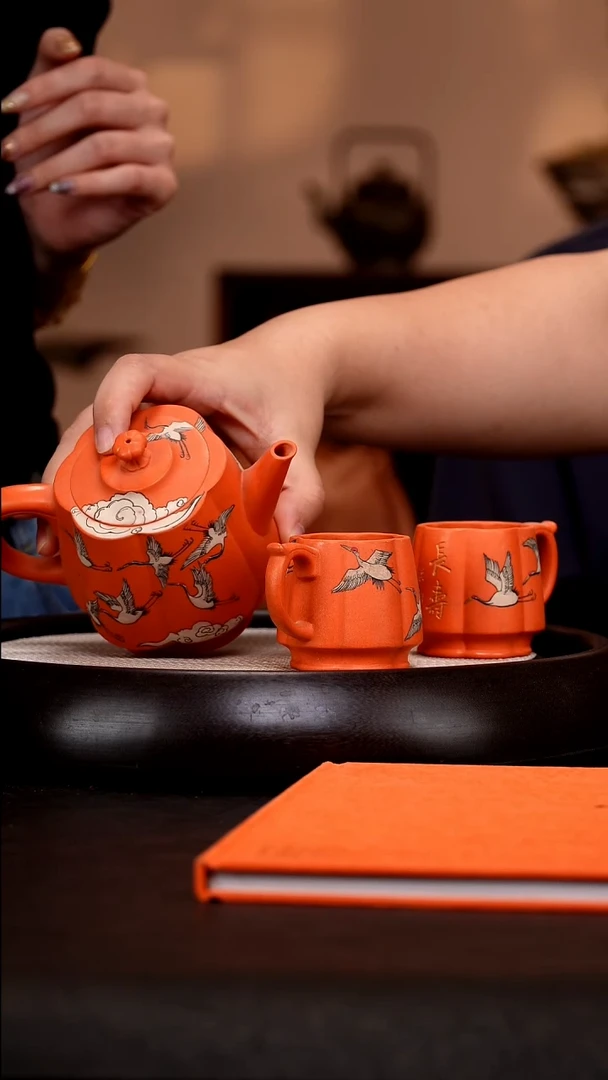 茶壶紫砂PHJ40菱花套组南红玉砂300cc