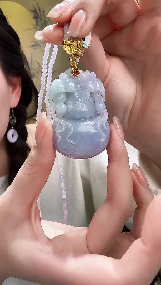 颈饰未镶嵌翡翠吊坠