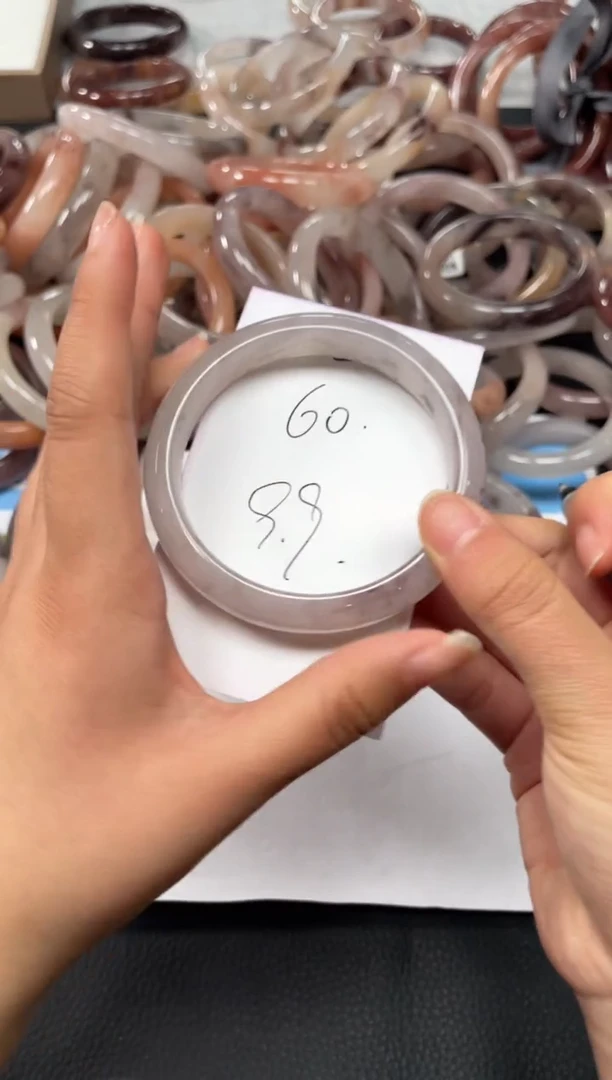 未镶嵌手镯石英质玉15