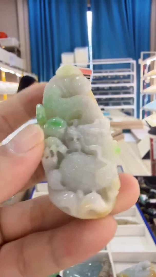 翡翠未镶嵌吊坠(不含链)67