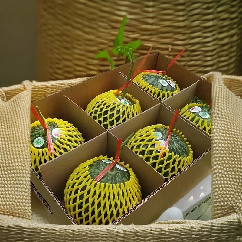 [顺丰包邮】黄瓤薄皮礼品西瓜孕妇小孩老人脆甜仁风西瓜非海南瓜