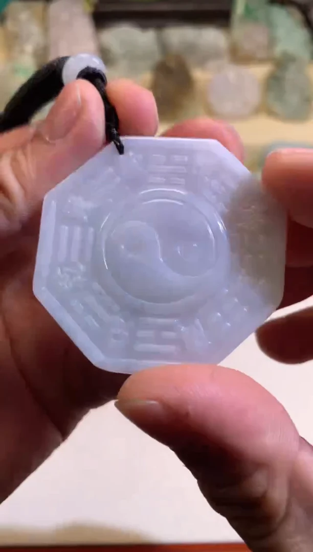 翡翠未镶嵌颈饰6/07/073