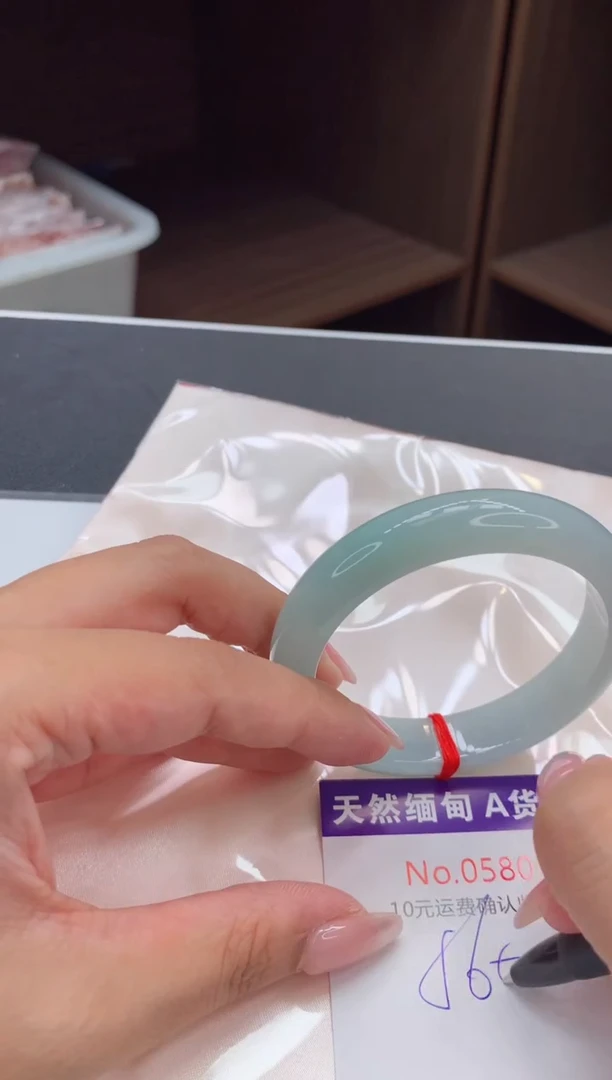 翡翠手镯未镶嵌天然缅甸A货翡翠