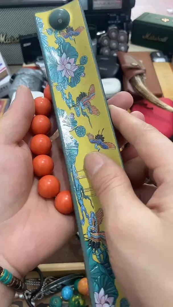 瓷片闪购商品  如图所示
