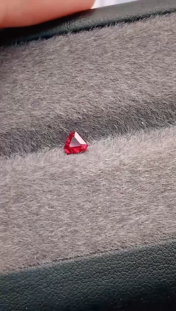 裸石尖晶石0.23-69天然绝地尖晶石