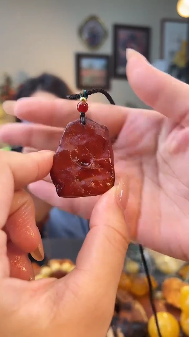 琥珀颈饰未镶嵌吊坠