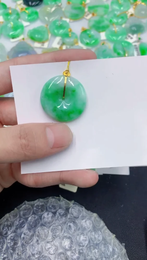 颈饰18K金镶嵌翡翠1111111