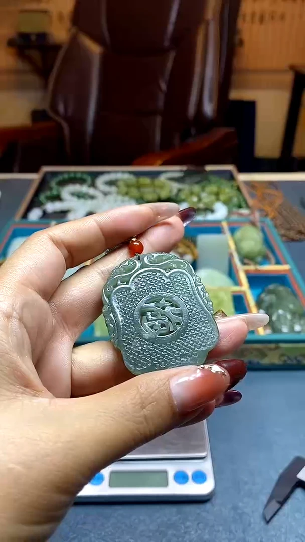 颈饰未镶嵌和田玉多样化发货，拍一发一