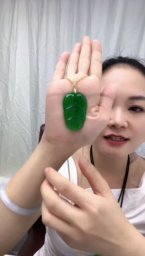 颈饰未镶嵌翡翠冰阳绿叶子