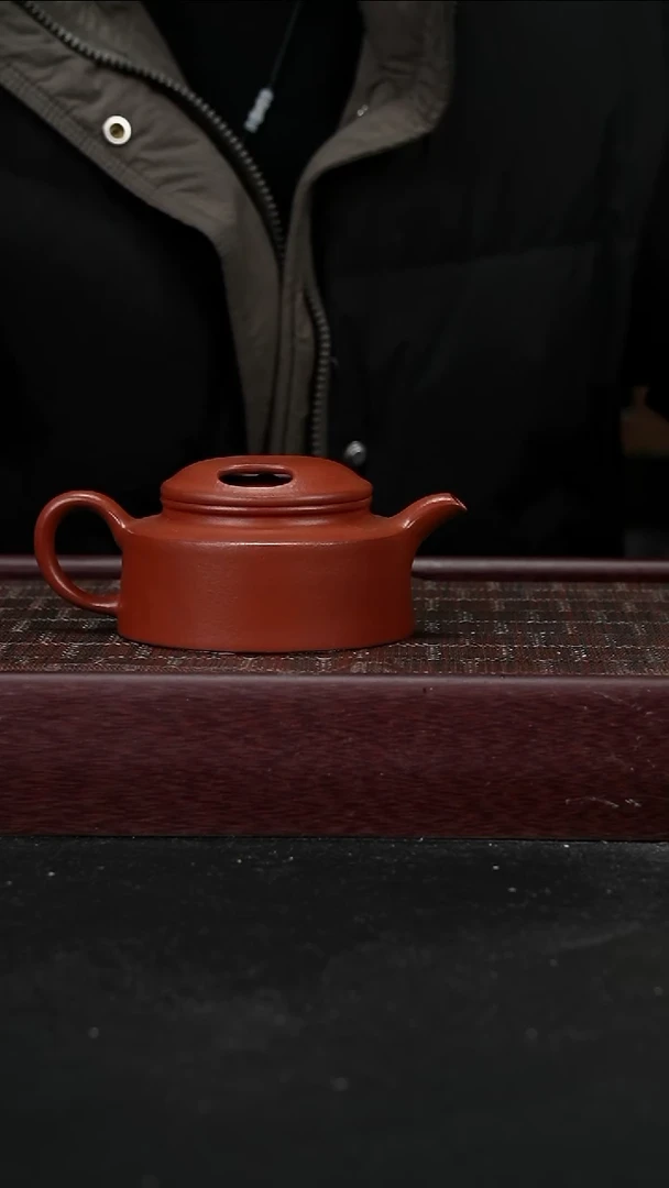 zqq朱泥牛盖莲子