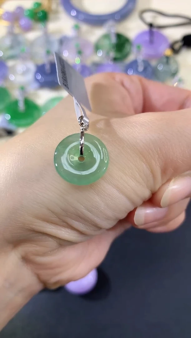 吊坠(不含链)18K金镶嵌翡翠17|