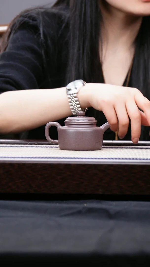 【闪购商品】紫砂茶壶四号井低槽青 德钟壶 翔