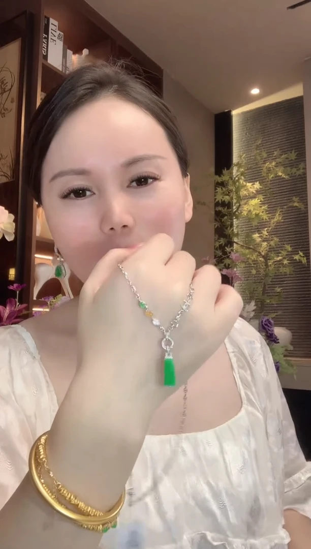 套链18K金镶嵌翡翠C30
