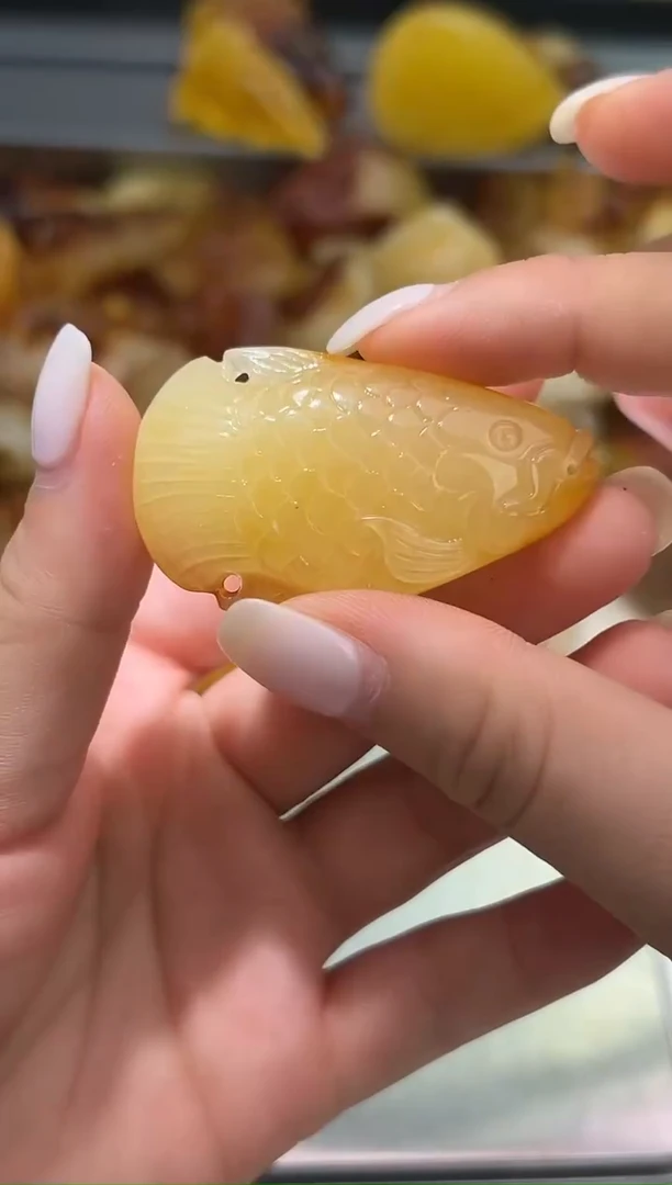 裸石琥珀未镶嵌琥珀蜜蜡吊坠