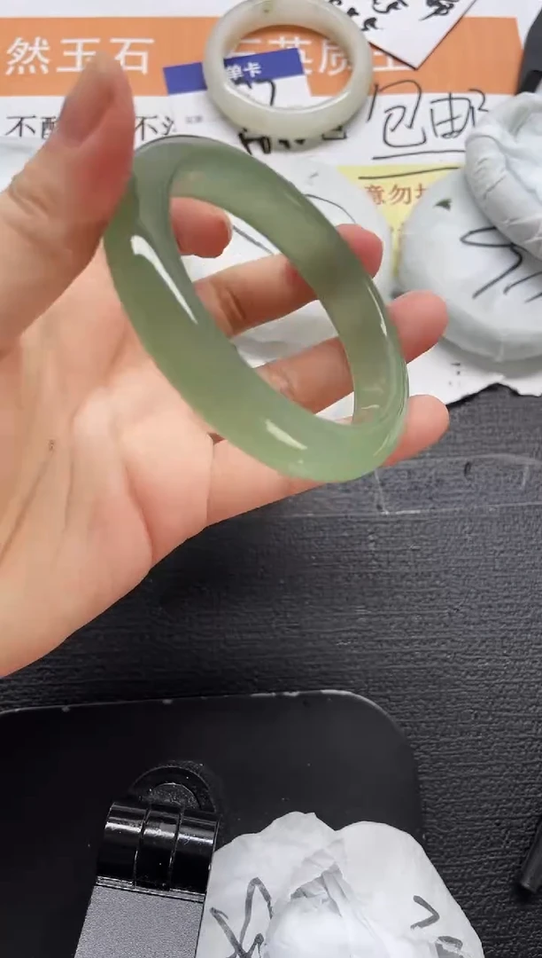 未镶嵌手镯石英质玉99-60