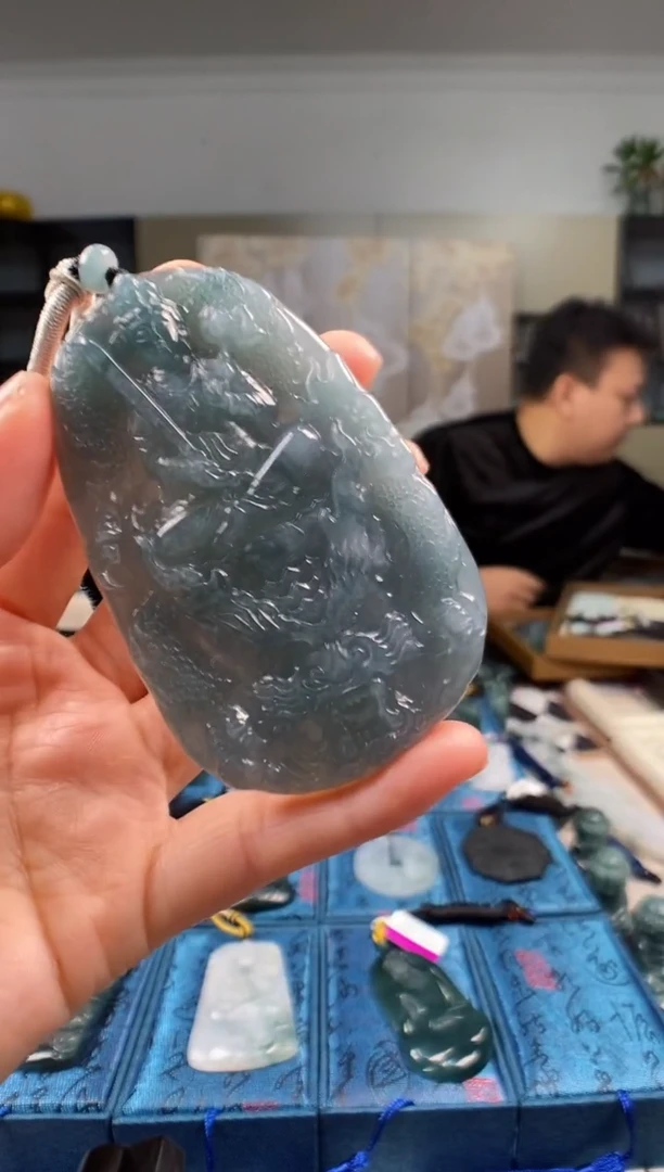 颈饰未镶嵌翡翠多样性发其一