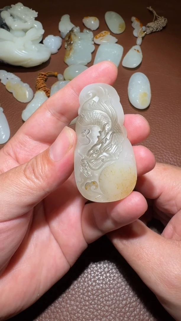 未镶嵌和田玉挂件王*和田玉