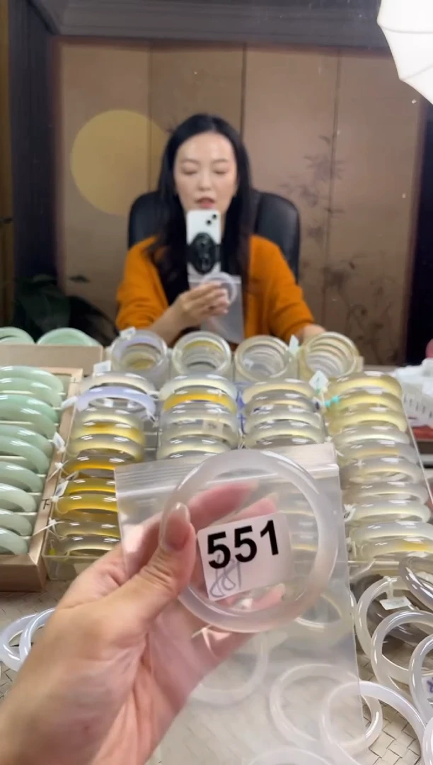 手镯玛瑙/玉髓未镶嵌551